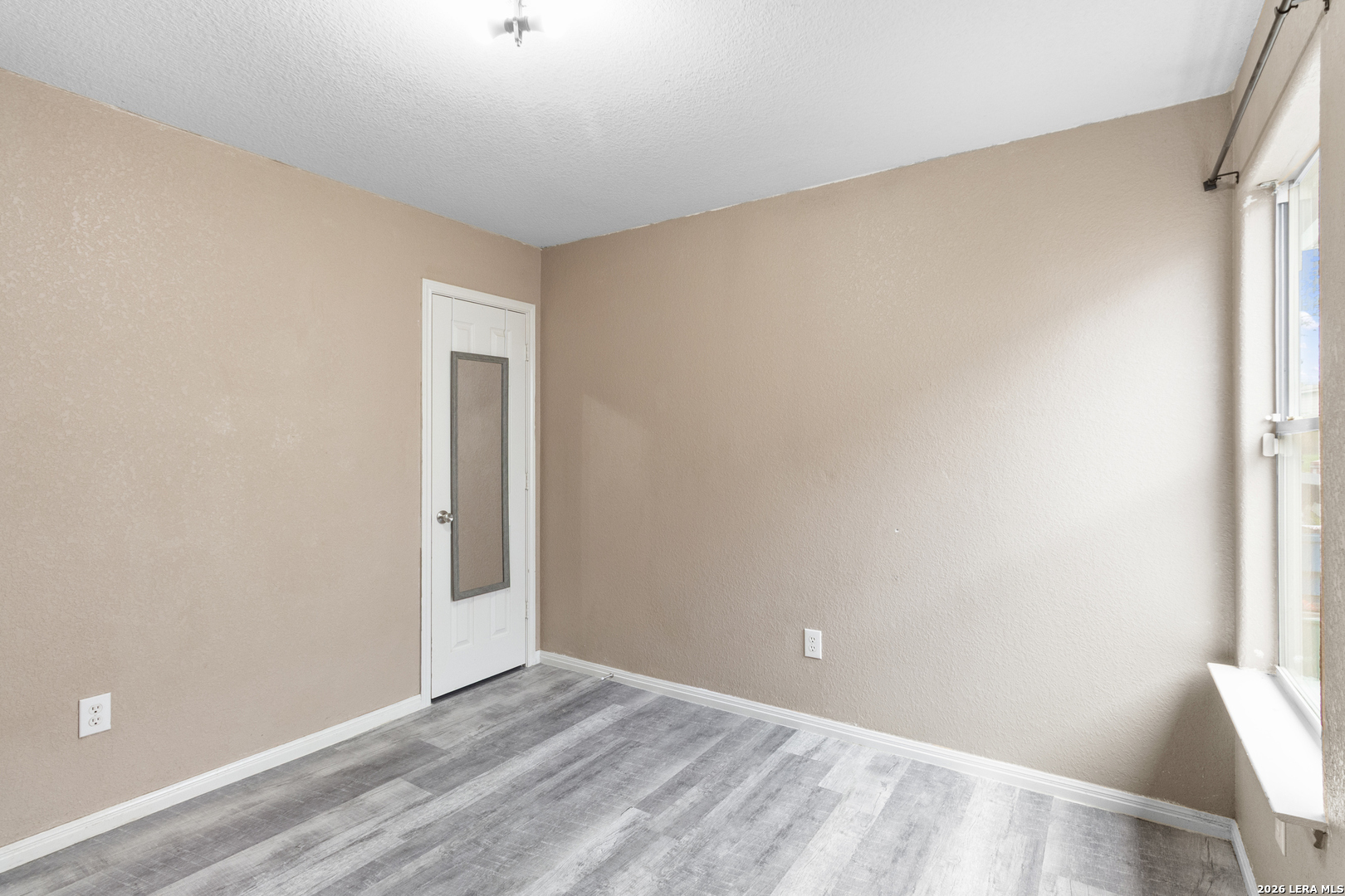 5727 Hickory Canyon San Antonio TX 78252