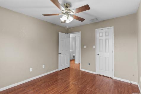 5727 Hickory Canyon San Antonio TX 78252
