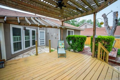 7813 Forest Briar Live Oak TX 78233
