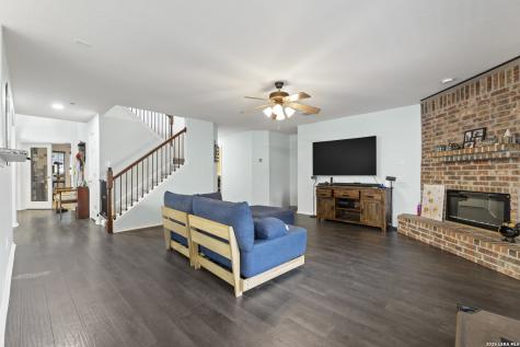 723 Point Creek San Antonio TX 78253