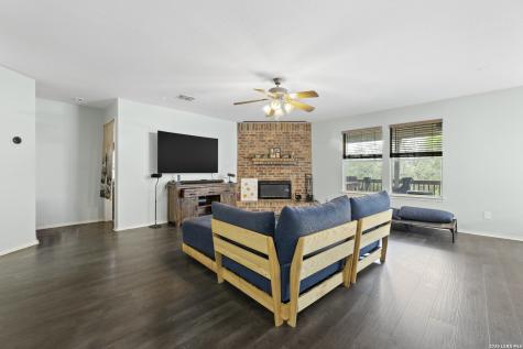 723 Point Creek San Antonio TX 78253