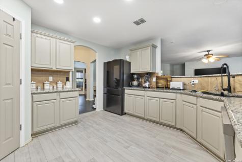 723 Point Creek San Antonio TX 78253