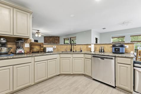 723 Point Creek San Antonio TX 78253