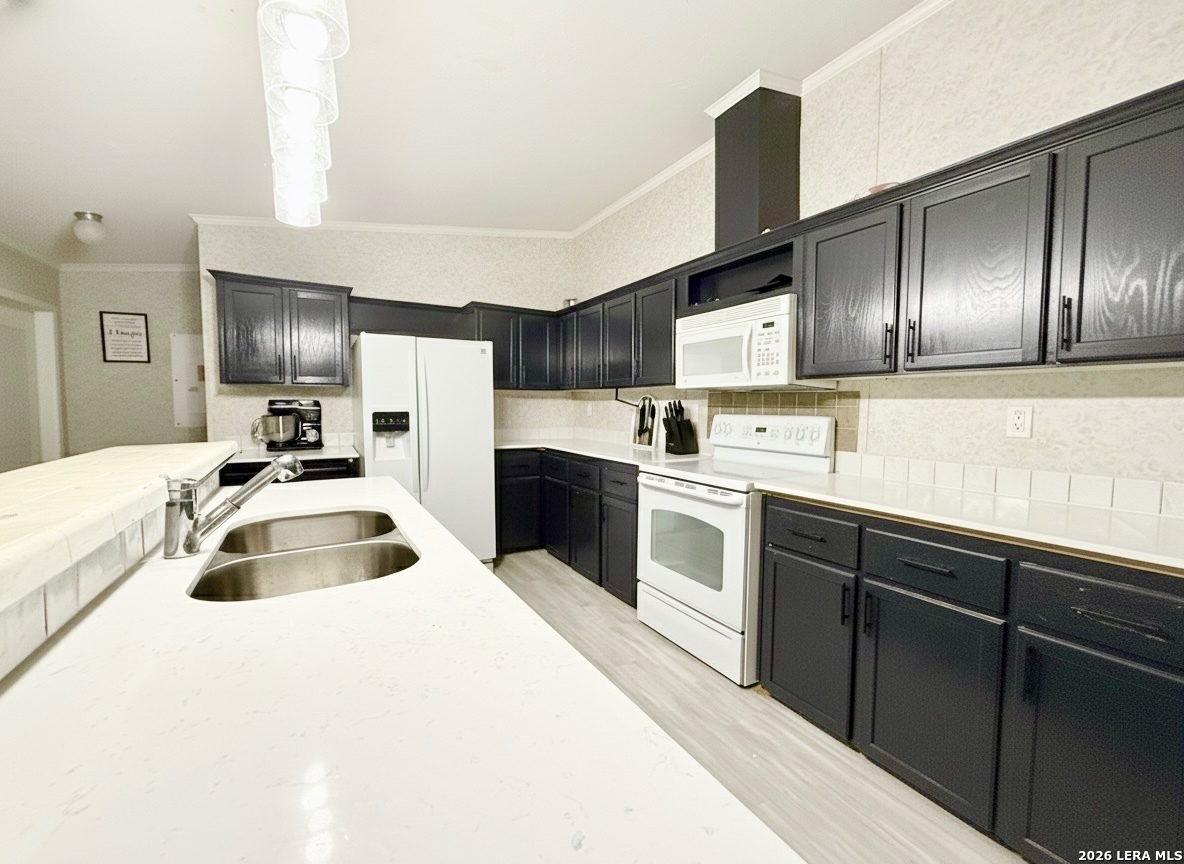 202 S 10th Street Christine TX 78012