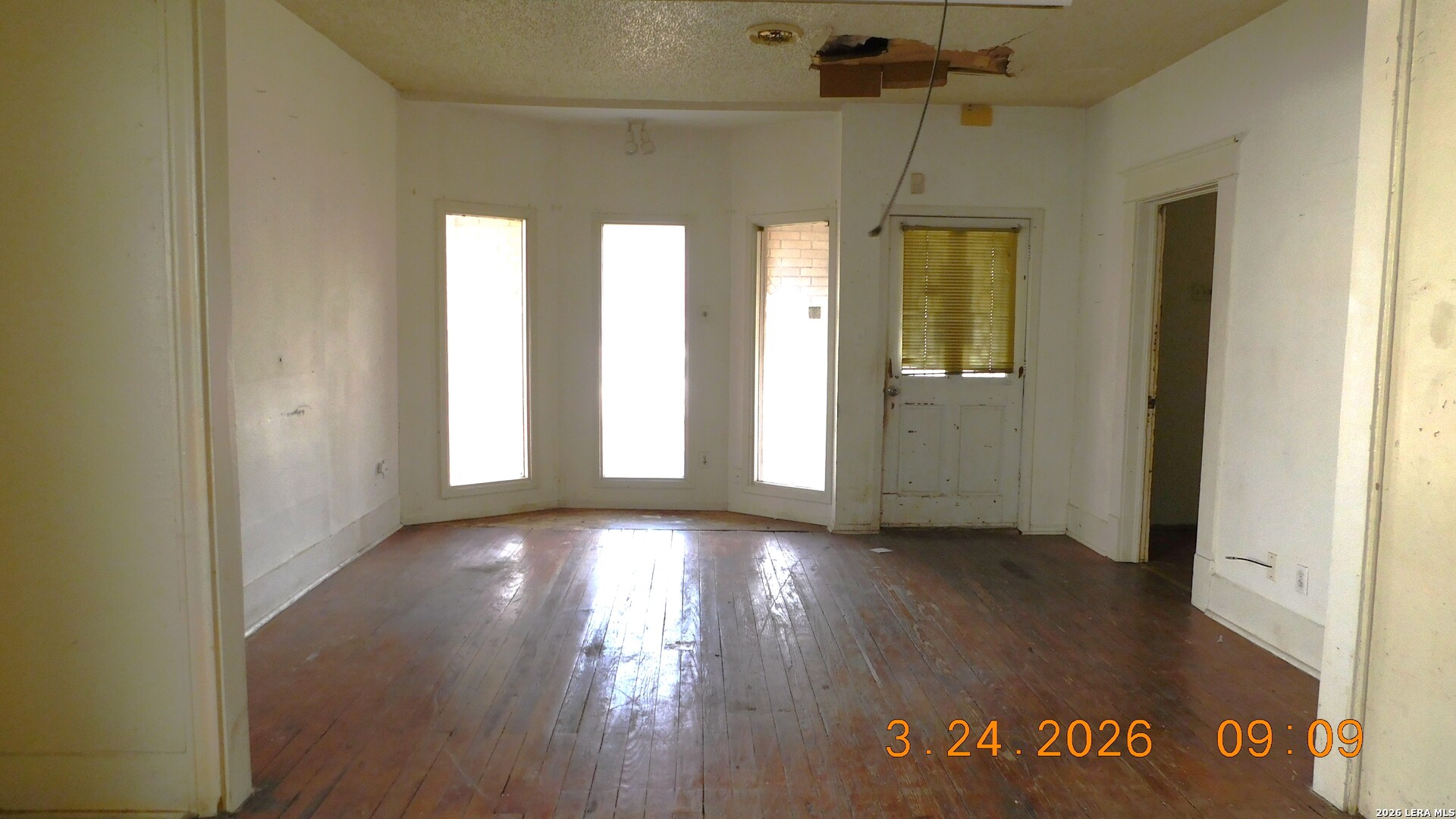 912 W Theo Avenue San Antonio TX 78225