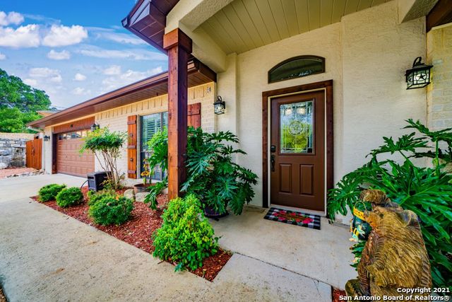 445/447 Wisteria Kerrville TX 78028