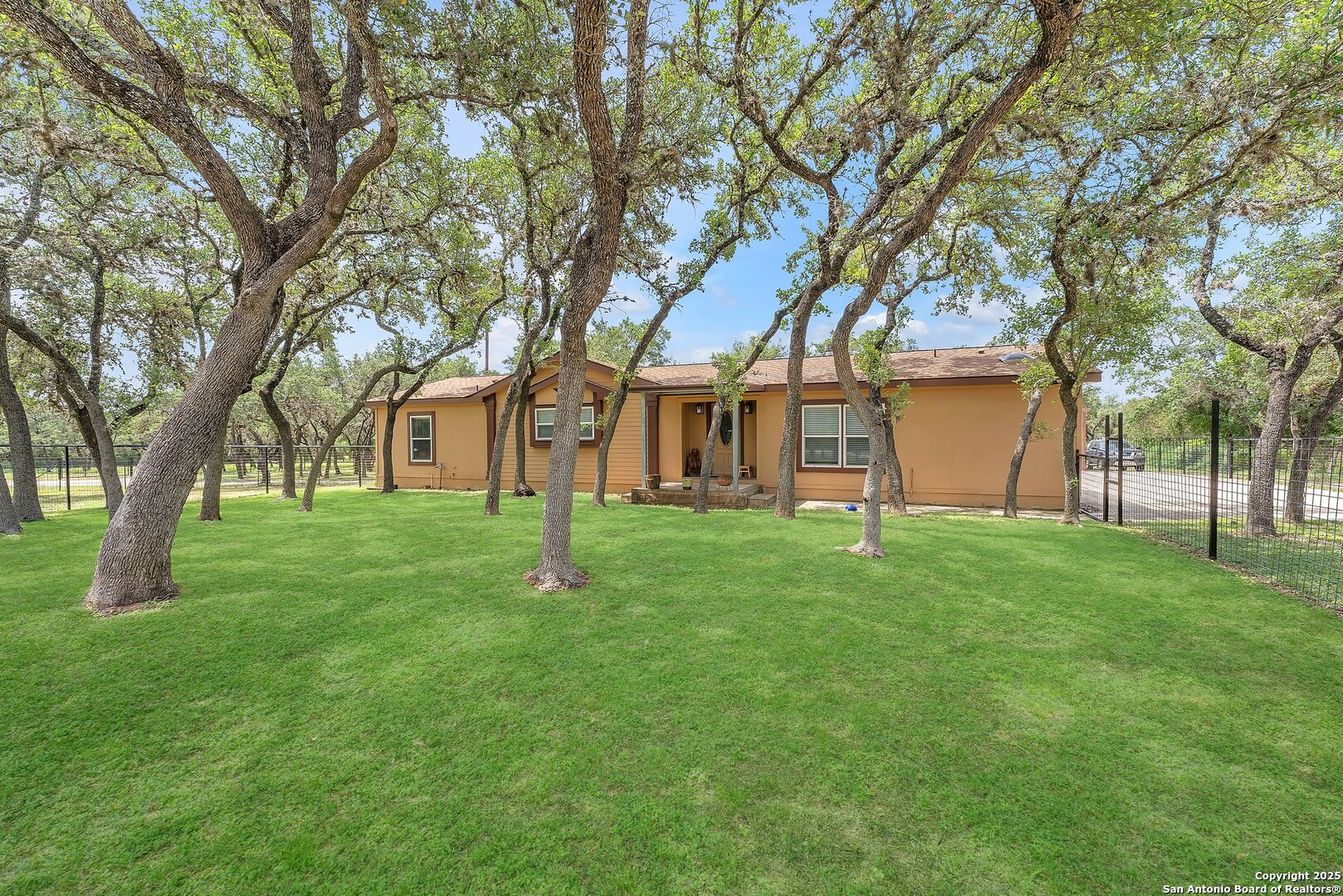 11650 Sunset Ranch Helotes TX 78023