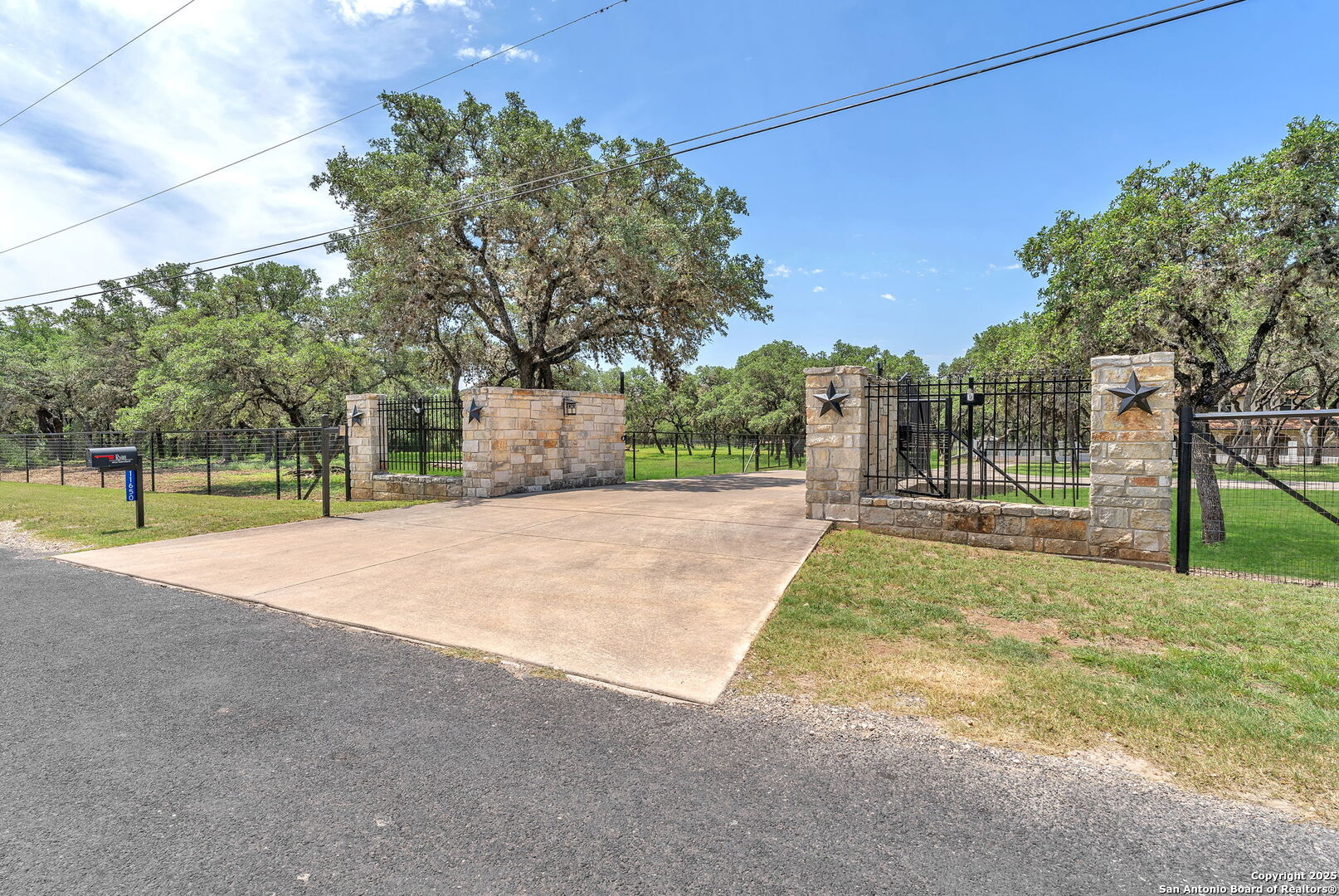 11650 Sunset Ranch Helotes TX 78023