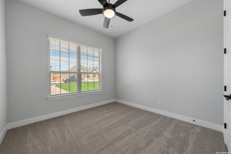 204 Azalea Alley Castroville TX 78009