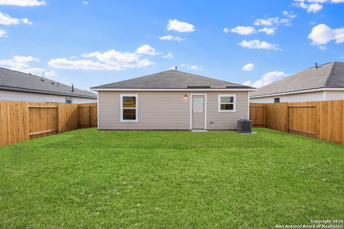 11917 Luckey Villa San Antonio TX 78252