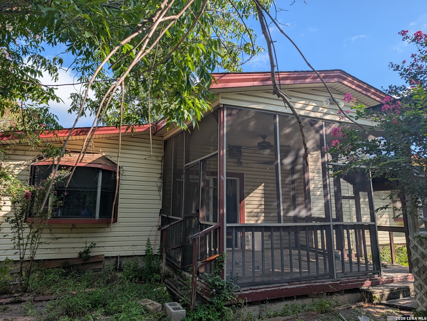214 Avenue F Converse TX 78109