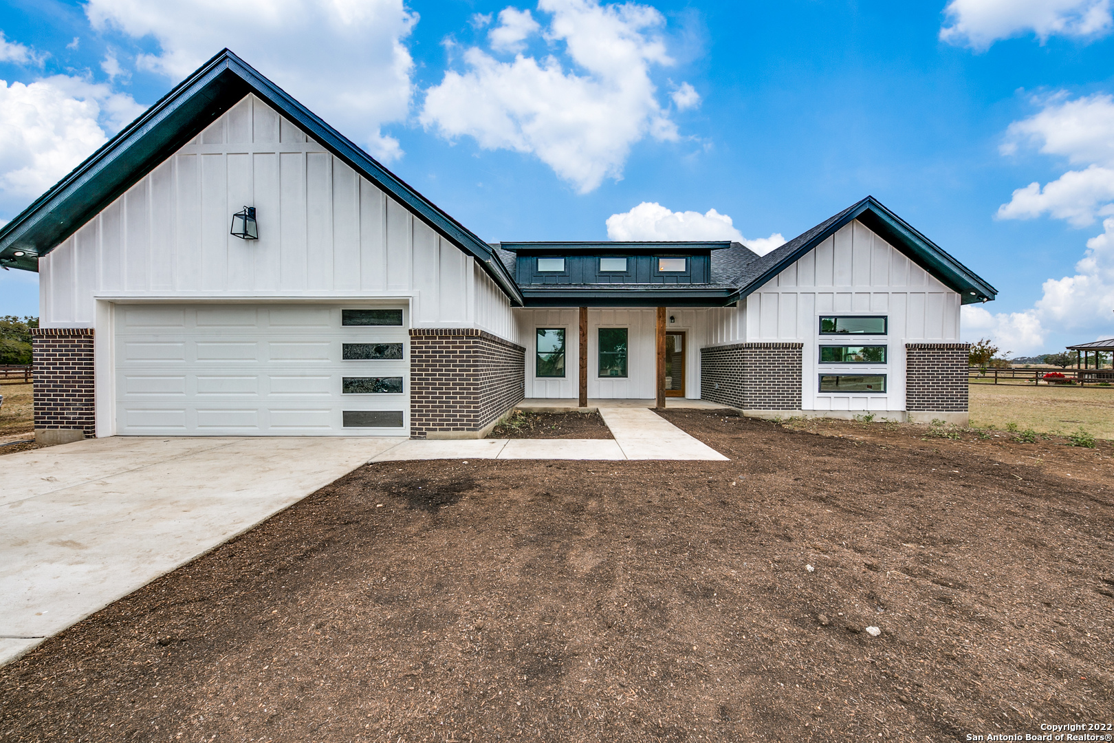 418 Tawny Oak Circle Bandera TX 78003