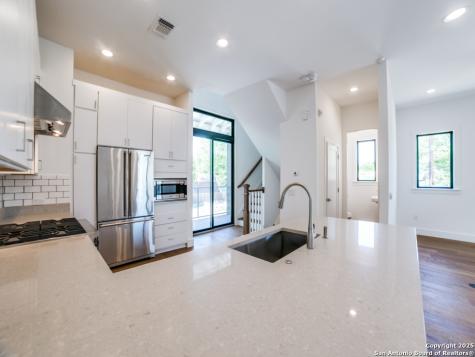 1226 S Presa San Antonio TX 78210