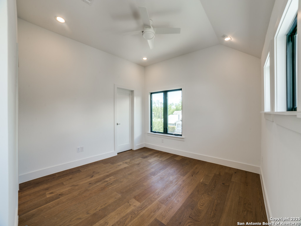 1226 S Presa San Antonio TX 78210