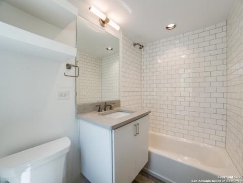 1226 S Presa San Antonio TX 78210