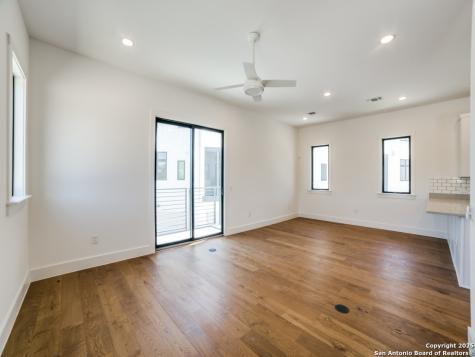 1226 S Presa San Antonio TX 78210