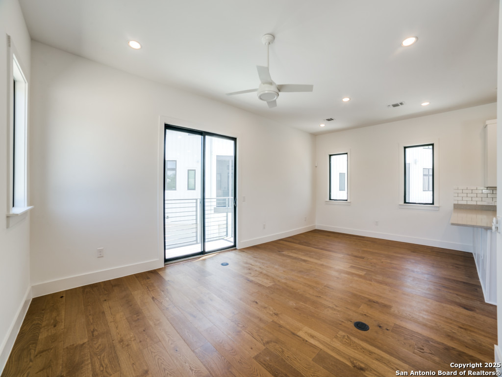1226 S Presa San Antonio TX 78210