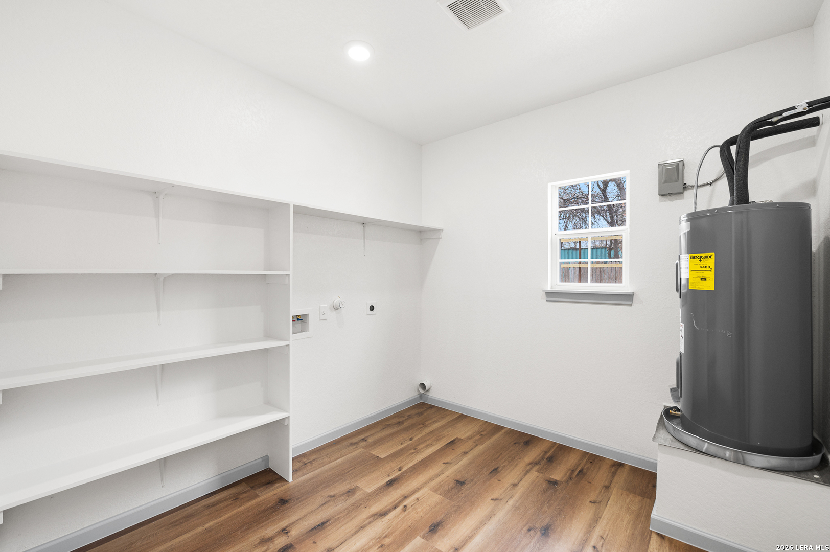 3811 Waterwood Pass Elmendorf TX 78112