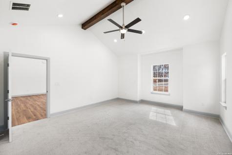3811 Waterwood Pass Elmendorf TX 78112
