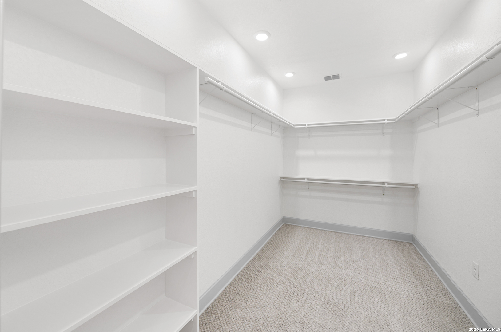 3811 Waterwood Pass Elmendorf TX 78112