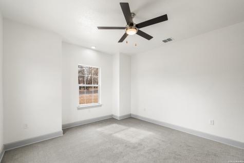 3811 Waterwood Pass Elmendorf TX 78112