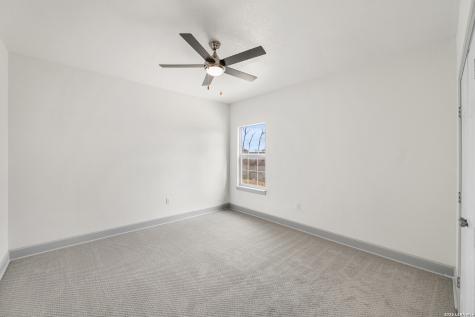 3811 Waterwood Pass Elmendorf TX 78112