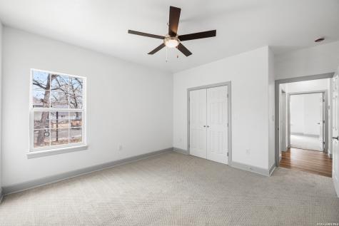 3811 Waterwood Pass Elmendorf TX 78112