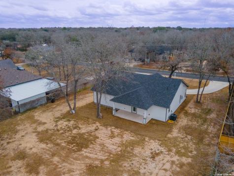 3811 Waterwood Pass Elmendorf TX 78112