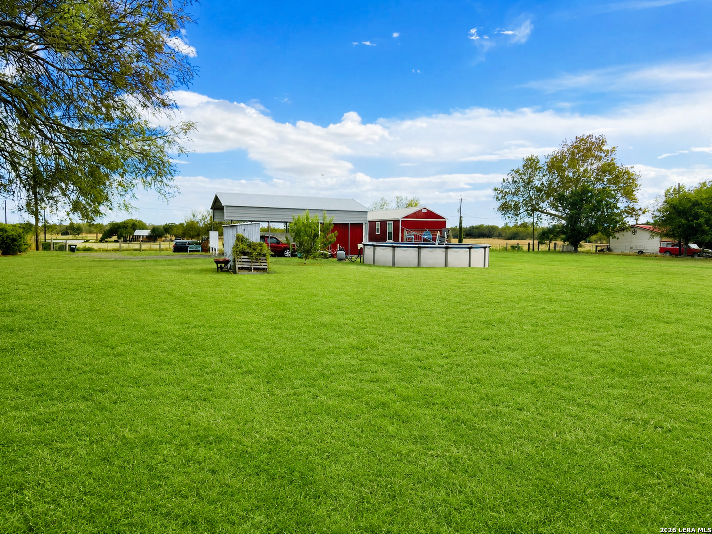 136 County Road 121 Leesville TX 78122