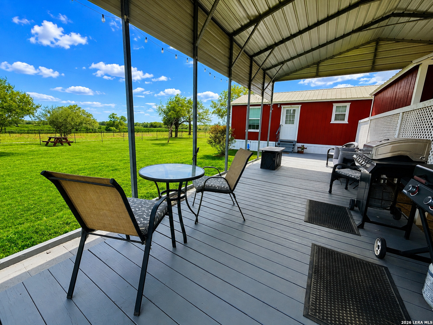 136 County Road 121 Leesville TX 78122