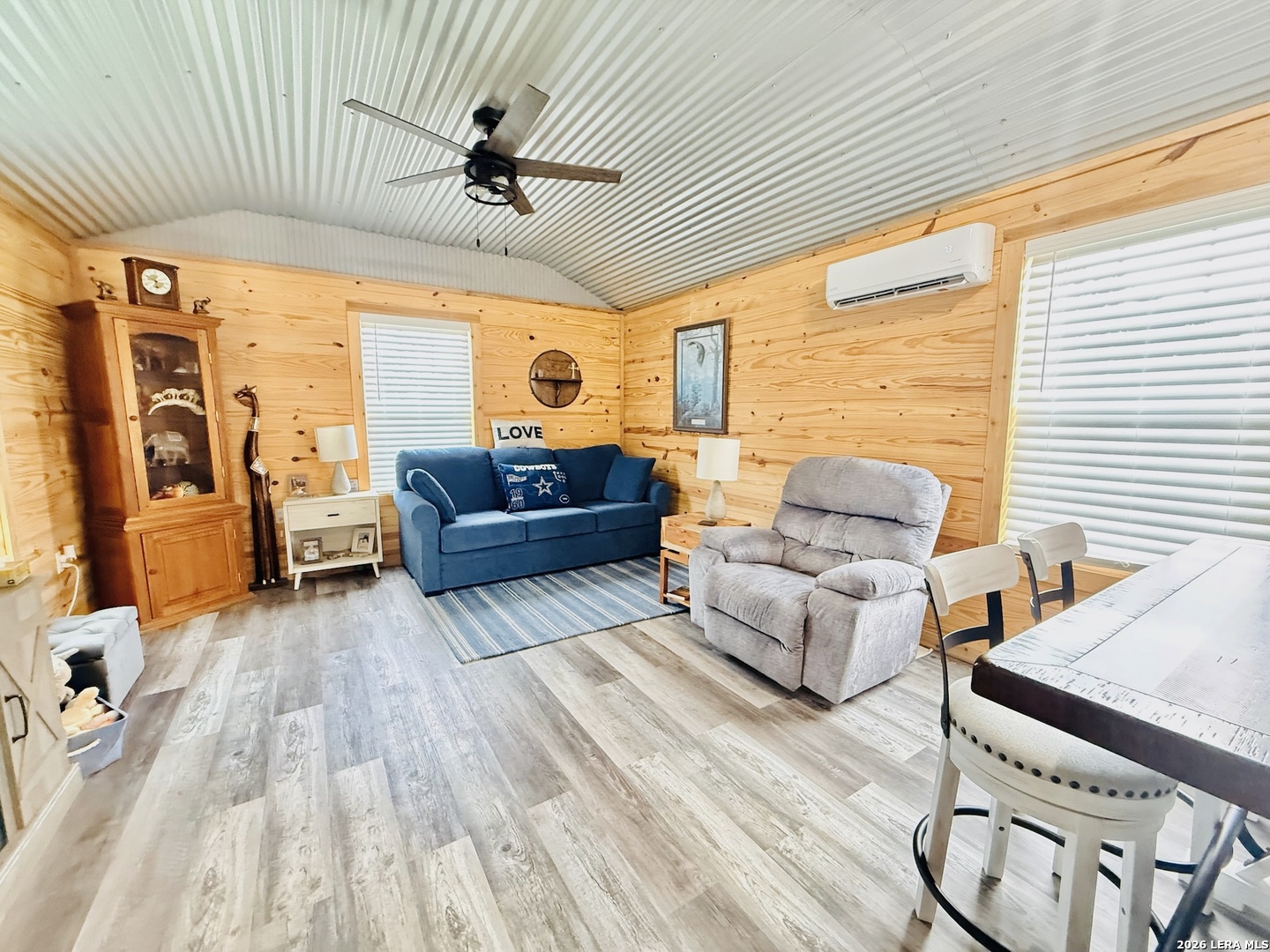 136 County Road 121 Leesville TX 78122