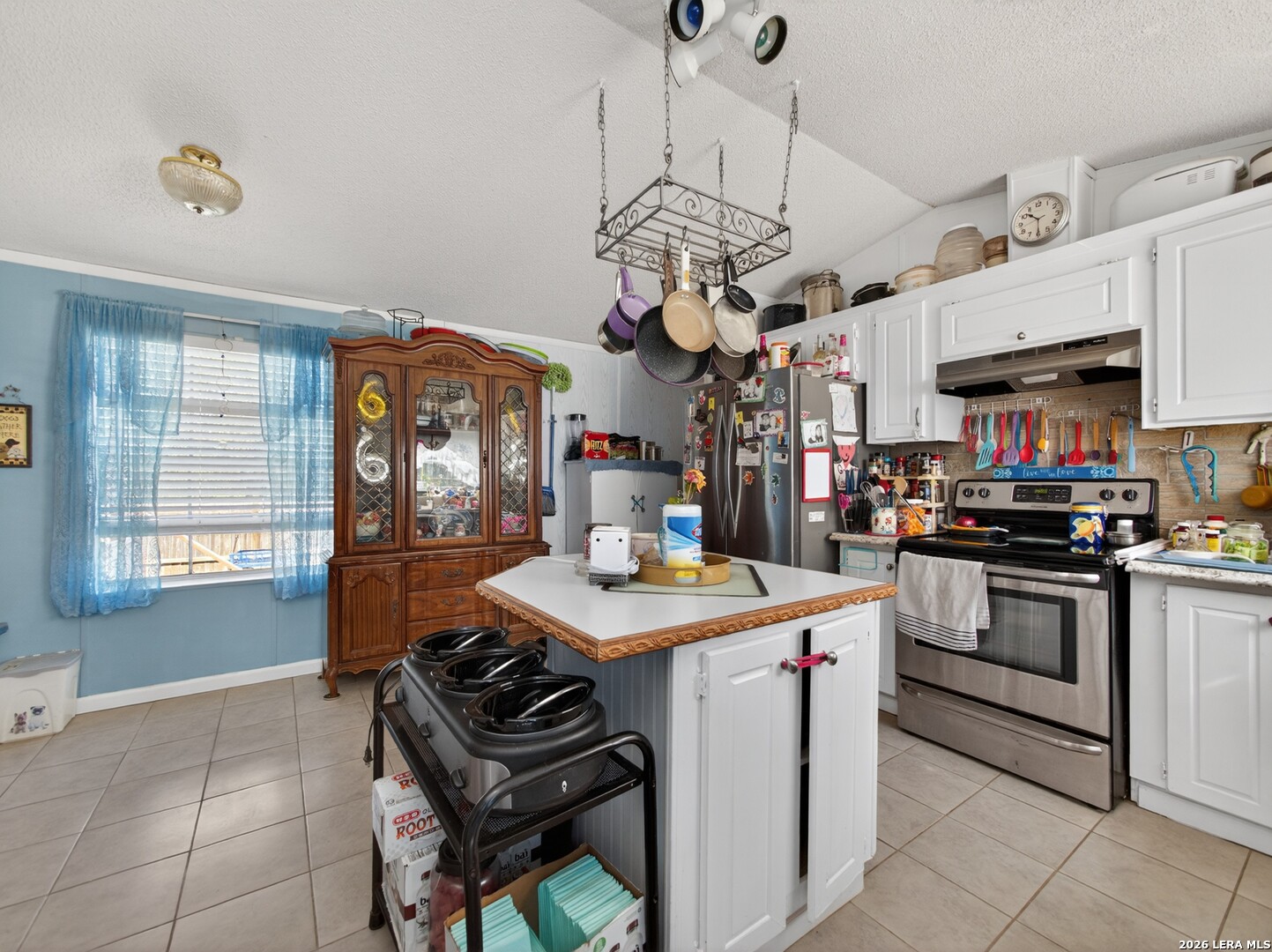 953 Forest Oaks Drive Somerset TX 78069