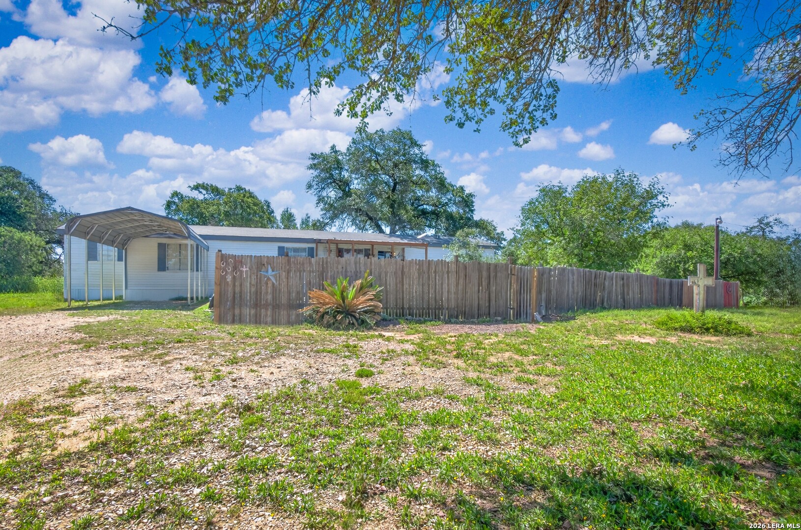 953 Forest Oaks Drive Somerset TX 78069