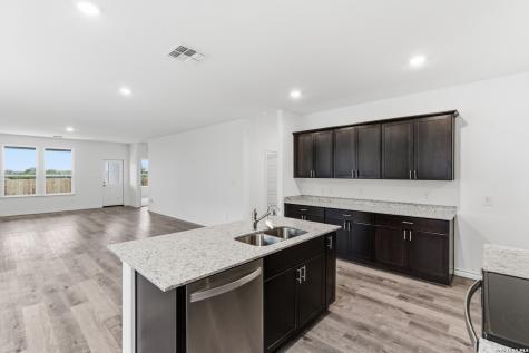 447 White Heron Way Marion TX 78124