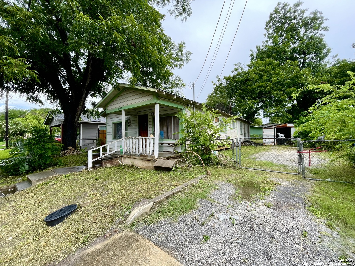 2727 Roselawn Road San Antonio TX 78226