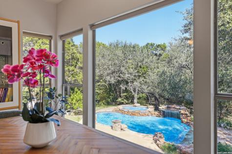 15610 Chinquapin Helotes TX 78023
