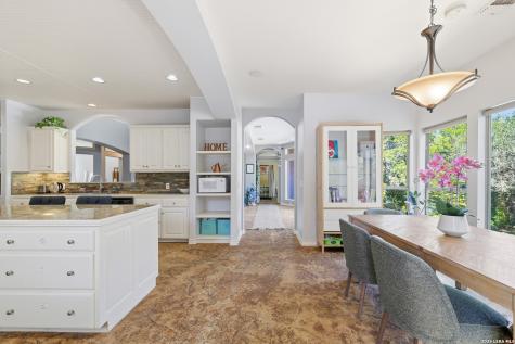 15610 Chinquapin Helotes TX 78023