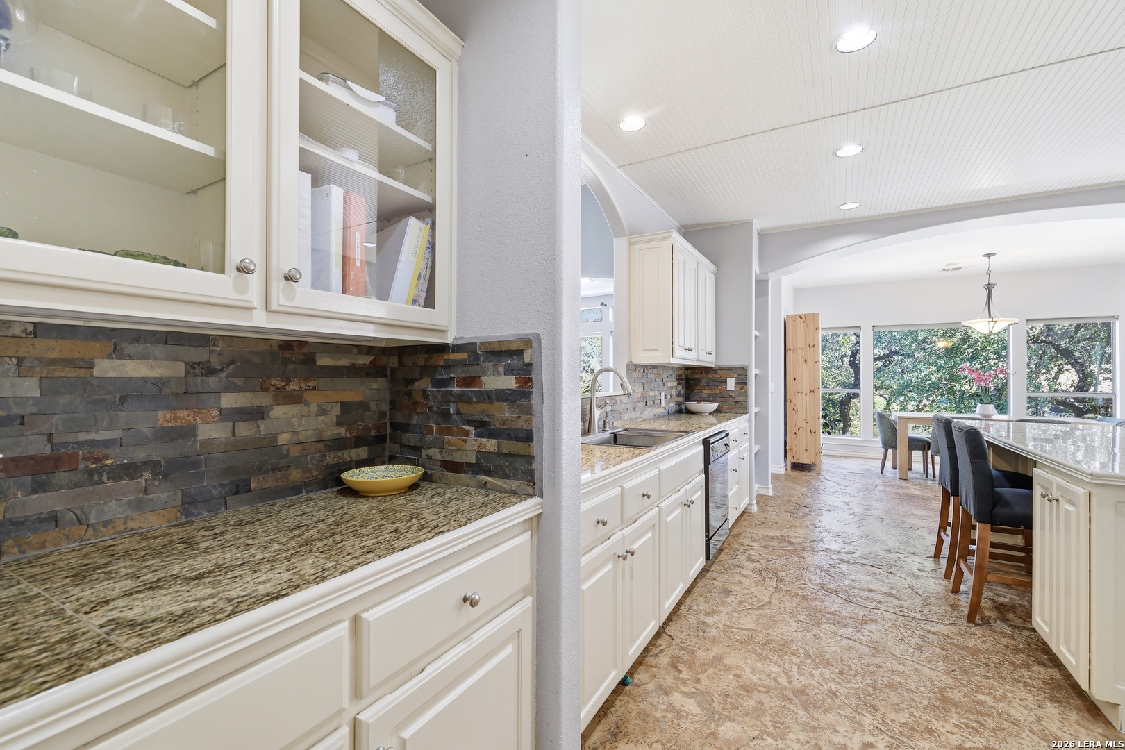 15610 Chinquapin Helotes TX 78023