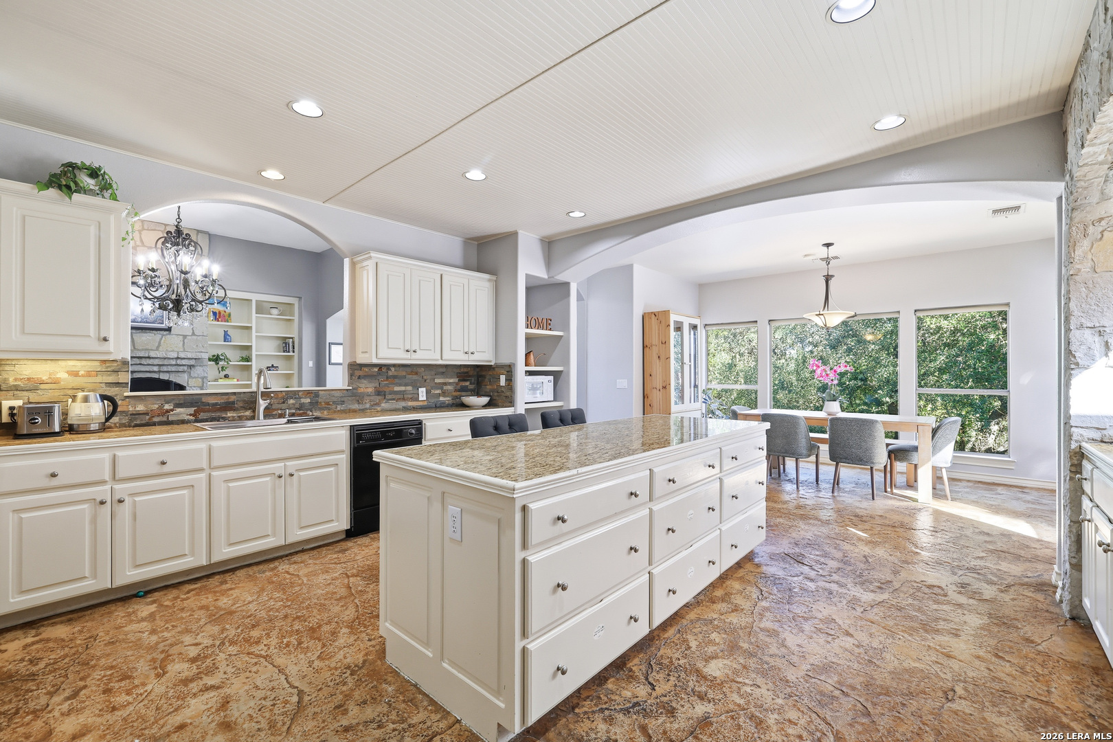 15610 Chinquapin Helotes TX 78023