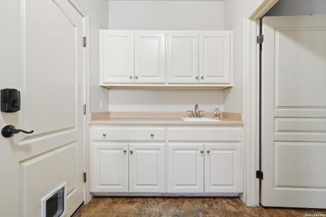 15610 Chinquapin Helotes TX 78023