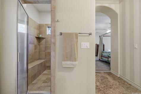 15610 Chinquapin Helotes TX 78023