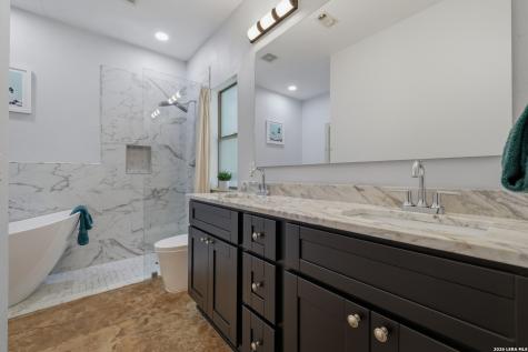 15610 Chinquapin Helotes TX 78023