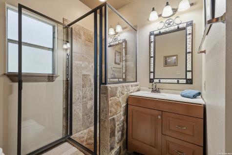 15610 Chinquapin Helotes TX 78023