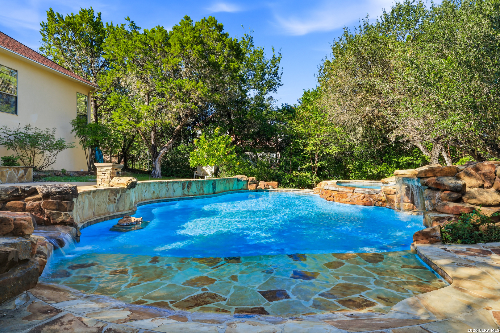 15610 Chinquapin Helotes TX 78023