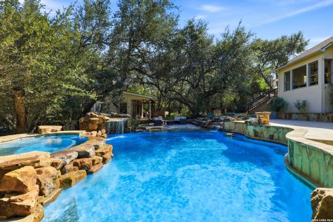 15610 Chinquapin Helotes TX 78023