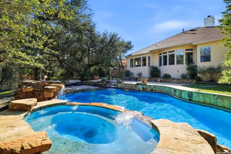 15610 Chinquapin Helotes TX 78023