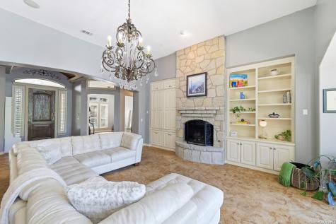 15610 Chinquapin Helotes TX 78023