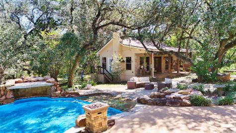 15610 Chinquapin Helotes TX 78023