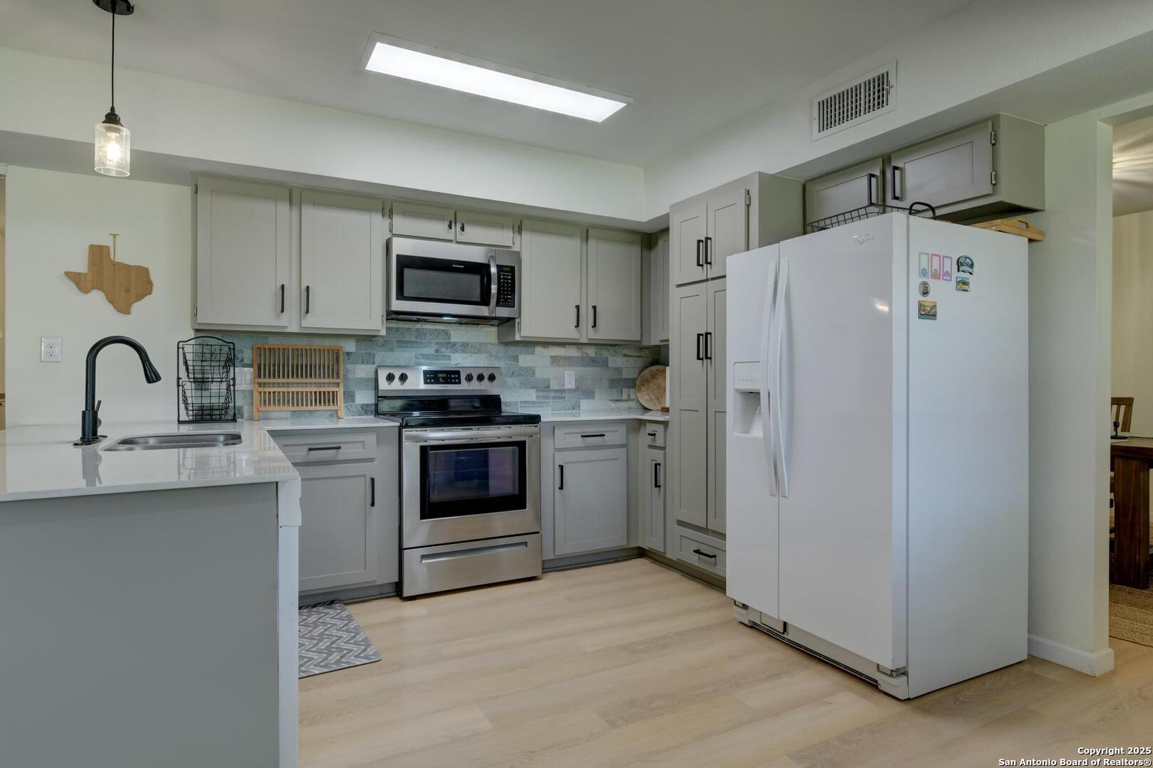 5018 Risada San Antonio TX 78233