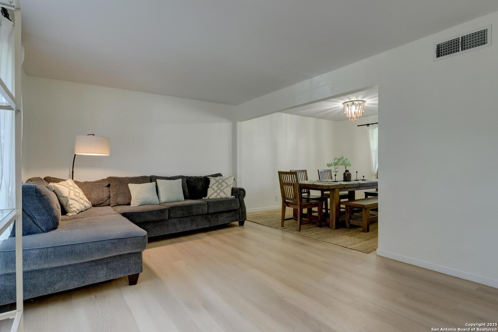 5018 Risada San Antonio TX 78233